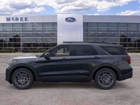 New 2026 Ford Explorer ST-Line w/ ST-Line Street Pack RWD image 3