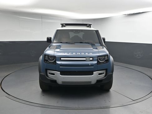 Certified 2023 Land Rover Defender 110 SE image 27