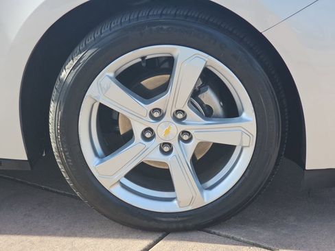 Used 2018 Chevrolet Volt LT w/ LT Driver Confidence Package image 37