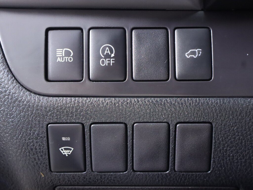Used 2018 Toyota Highlander XLE AWD/4WD image 10