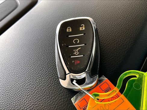Used 2019 Chevrolet Traverse LT FWD image 12