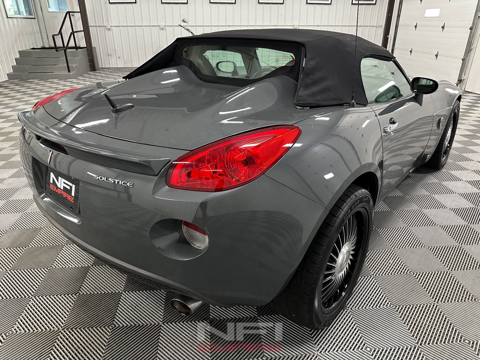 Used 2008 Pontiac Solstice Convertible w/ Premium Package RWD image 15