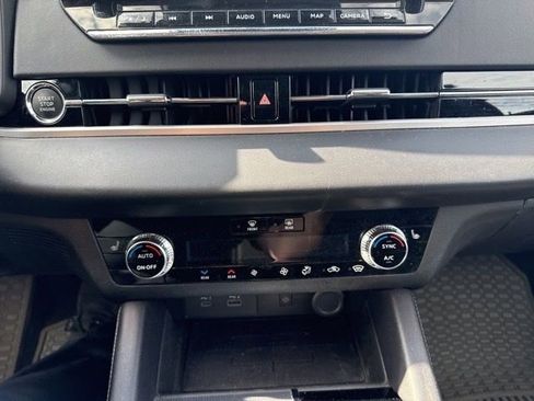 Used 2024 Mitsubishi Outlander SEL AWD/4WD image 10