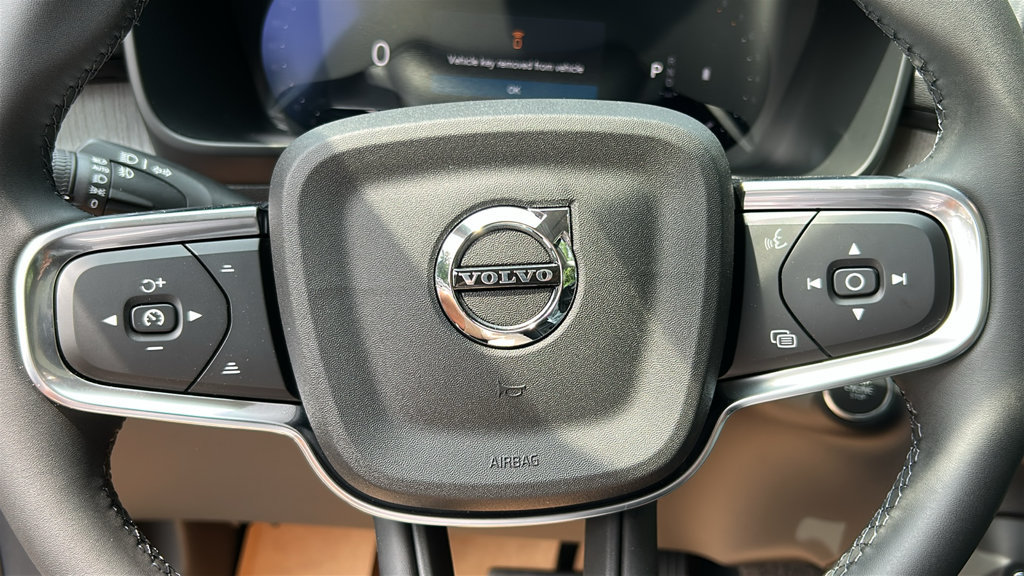 New 2026 Volvo XC40 B5 Core w/ Protection Package Premier AWD/4WD image 11