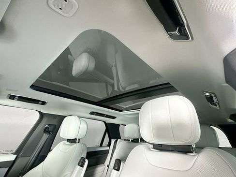 Used 2024 Land Rover Range Rover Sport SE AWD/4WD image 22