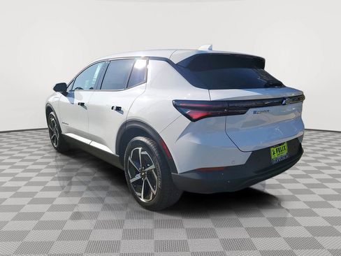 New 2026 Chevrolet Equinox EV LT image 4