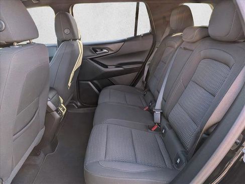 Used 2025 Chevrolet Equinox LT FWD image 19