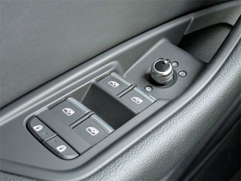 Used 2021 Audi A4 2.0T Premium w/ Convenience Package image 25