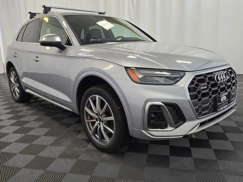 Used 2025 Audi SQ5 Premium Plus w/ Premium Plus Package image 8