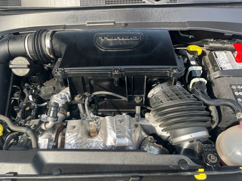 Used 2025 Jeep Compass Limited image 27