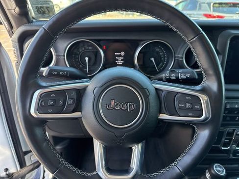 Used 2023 Jeep Wrangler Unlimited Sahara w/ Cold Weather Group image 10