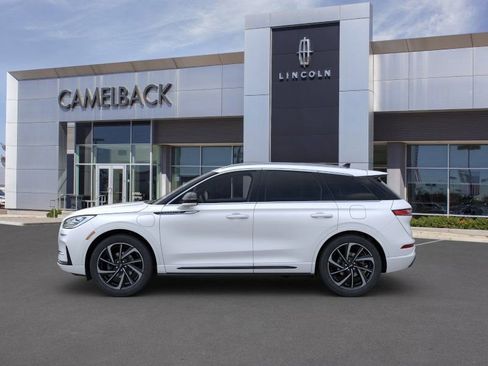 New 2024 Lincoln Corsair Grand Touring image 3