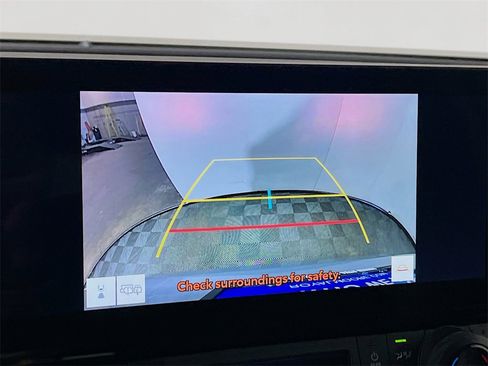 Certified 2025 Toyota Grand Highlander XLE image 13