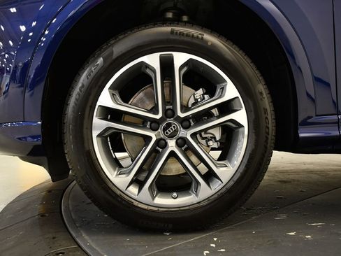 Certified 2025 Audi Q5 Premium w/ Convenience Package image 13