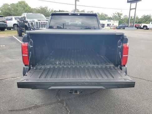 Used 2024 Toyota Tacoma SR5 AWD/4WD image 28