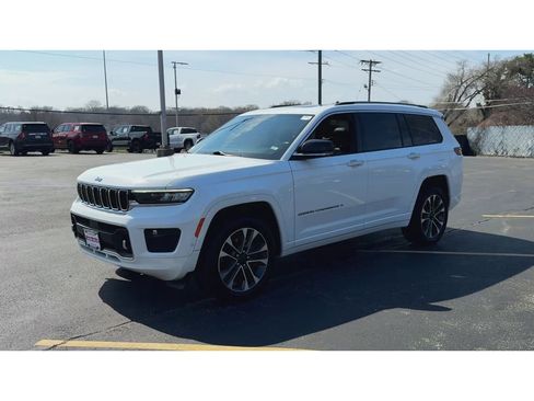 Used 2023 Jeep Grand Cherokee L Overland RWD image 4