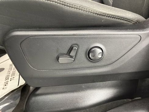 Used 2022 RAM 1500 Big Horn AWD/4WD image 37