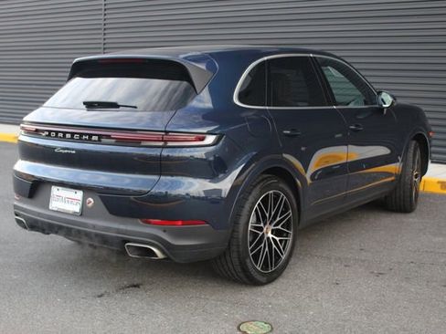 Certified 2025 Porsche Cayenne image 8