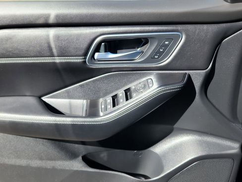 Certified 2024 Nissan Rogue Platinum w/ Platinum Premium Package image 8