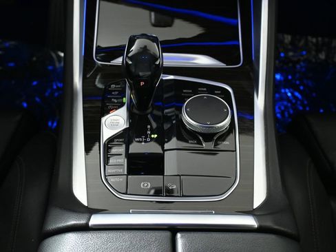 Used 2020 BMW X6 xDrive40i w/ Executive Package image 25