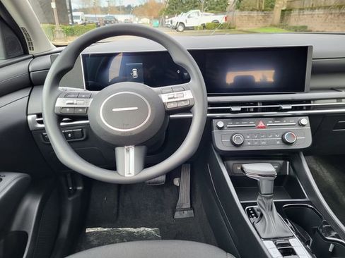 New 2026 Hyundai Tucson SE image 13