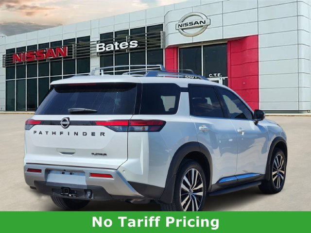 Used 2025 Nissan Pathfinder Platinum FWD image 4