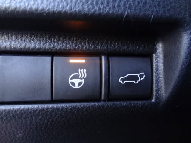 Used 2021 Toyota Venza XLE w/ Softex Package AWD/4WD image 18
