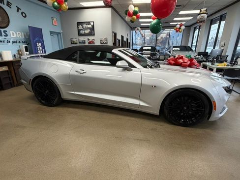 Used 2019 Chevrolet Camaro SS image 26