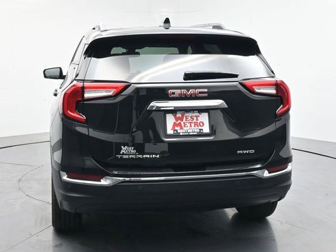 Certified 2024 GMC Terrain SLT w/ Infotainment Package II image 30