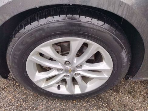 Used 2017 Chevrolet Malibu LT image 28