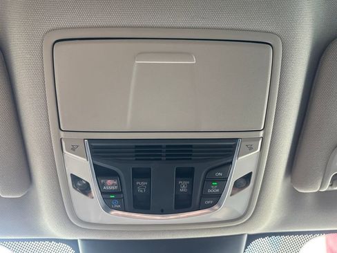 Used 2022 Acura MDX FWD w/ Technology Package image 16