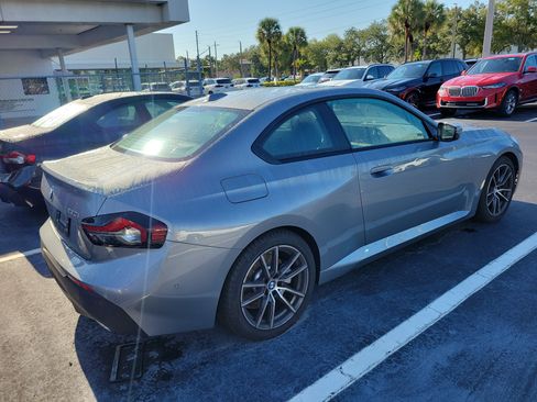 Used 2025 BMW 230i Coupe RWD image 3