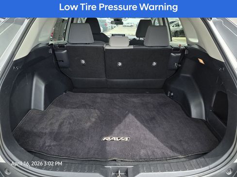 Used 2019 Toyota RAV4 XLE FWD image 20