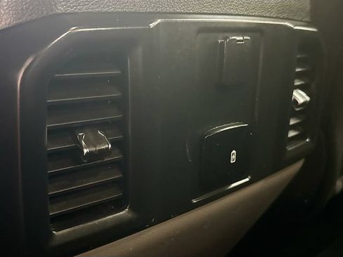 Used 2019 Ford F150 XL w/ Equipment Group 101A Mid RWD image 24