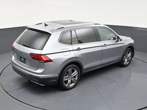 Used 2021 Volkswagen Tiguan SEL FWD image 16