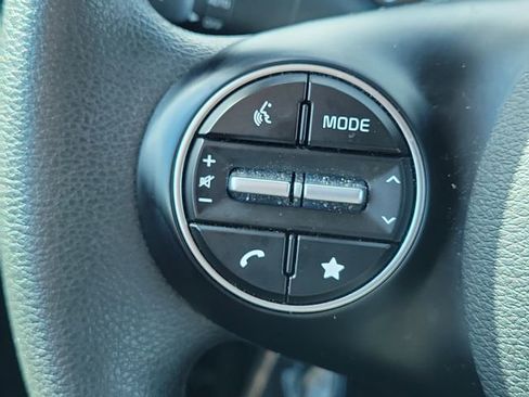 Used 2025 Kia Soul FWD image 23