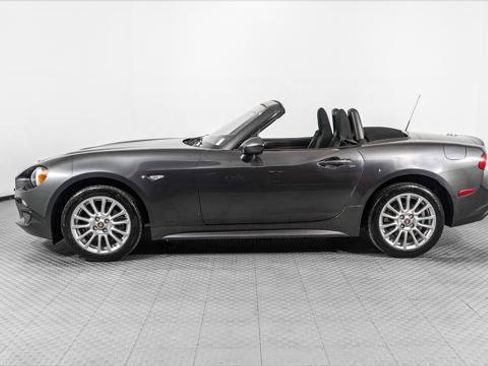Used 2017 FIAT 124 Spider Classica image 3