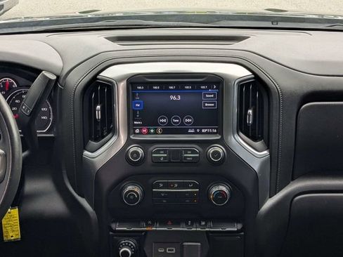 Used 2020 Chevrolet Silverado 1500 LT w/ Trailering Package AWD/4WD image 17