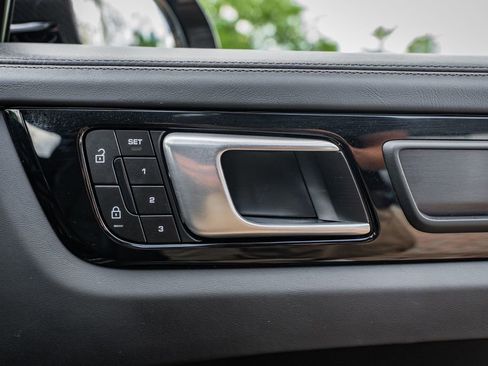 Used 2023 Porsche Cayenne Turbo GT image 34