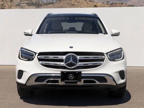 Used 2021 Mercedes-Benz GLC 300 image 4
