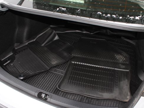 Used 2024 Toyota Corolla LE image 8