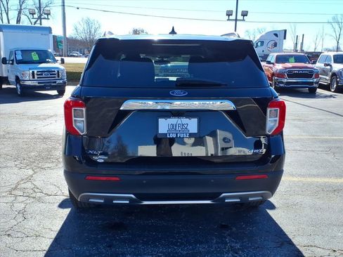 Used 2022 Ford Explorer XLT w/ Equipment Group 202A image 34