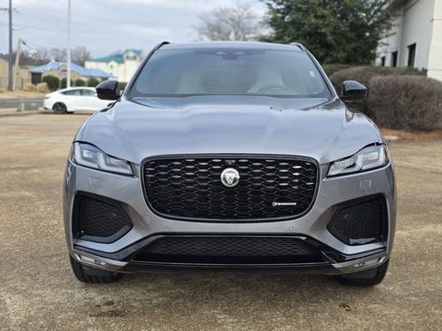 Used 2025 Jaguar F-PACE R-Dynamic S image 3