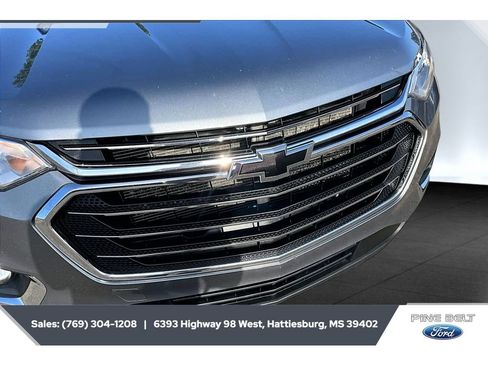 Used 2020 Chevrolet Traverse LT FWD image 22