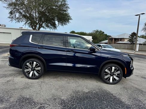 New 2026 Mitsubishi Outlander SEL FWD image 9
