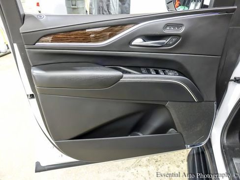 Certified 2023 Cadillac Escalade Premium Luxury Platinum AWD/4WD image 23