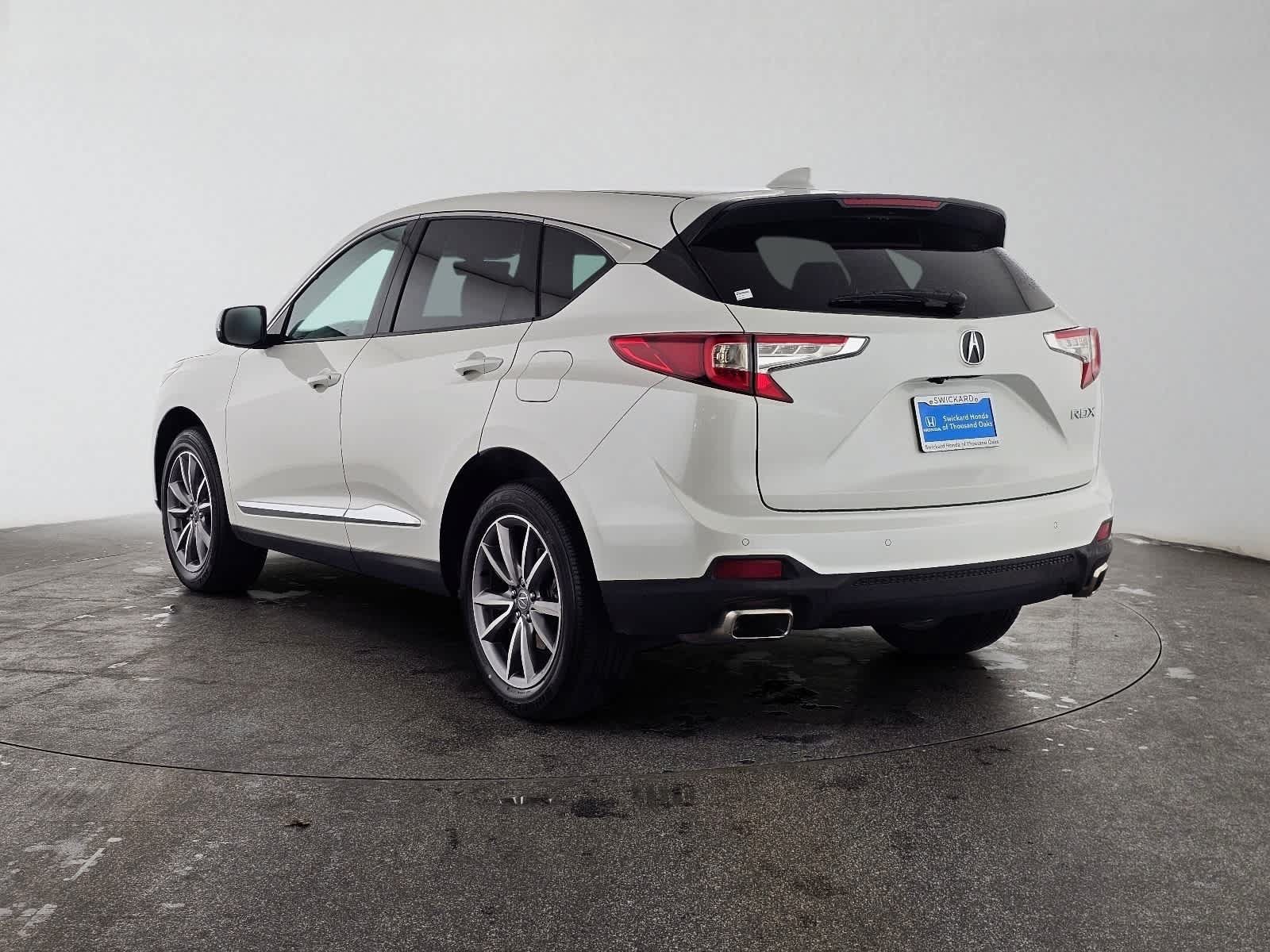Used 2023 Acura RDX w/ Technology Package FWD image 5