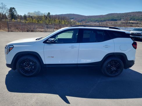 Certified 2023 GMC Terrain AT4 AWD/4WD image 5