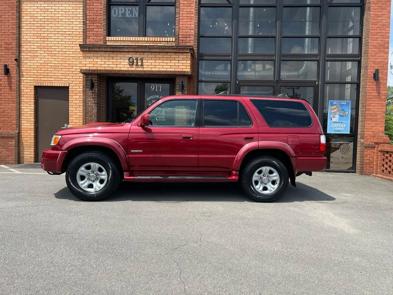 Used 2002 Toyota 4Runner SR5 w/ Sport Edition RWD image 3