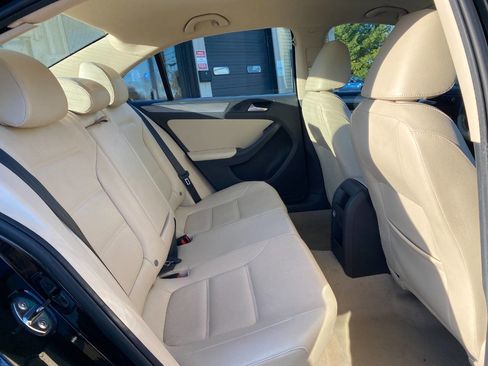Used 2013 Volkswagen Jetta TDI image 24